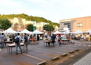 七夕こみせ通り物産展即売会