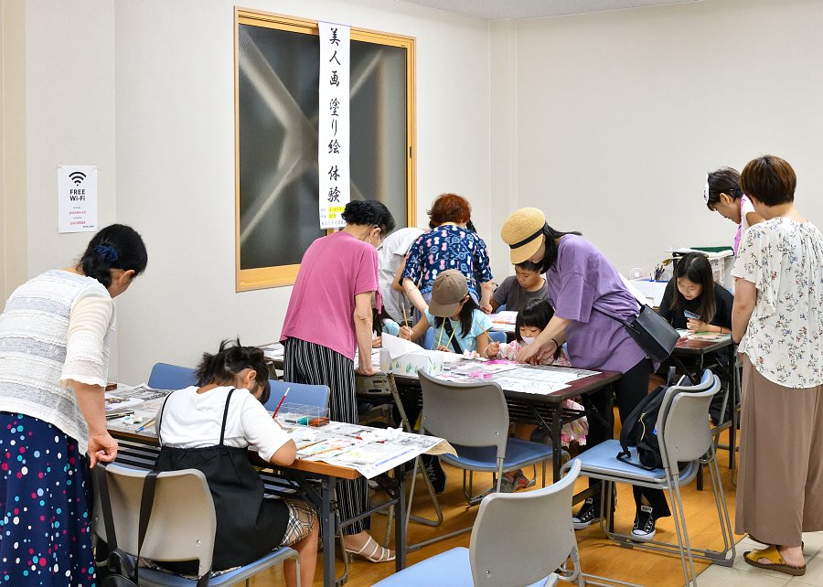 美人画塗り絵体験